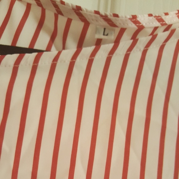 Red and White bubble sleeve top - Picture 3 of 4